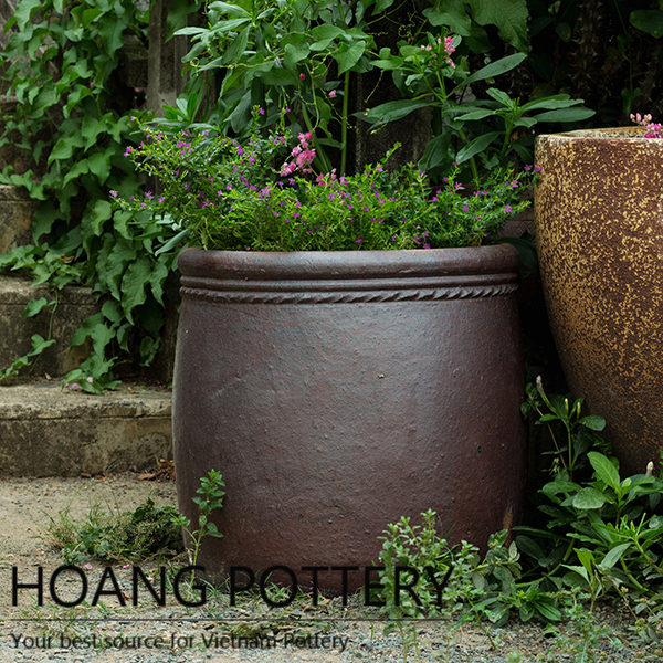 Antique Design Black Clay Pot Outdoor