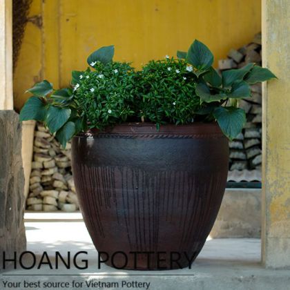 Beautiful Shape Black Clay Flower Pot (HPHP076)