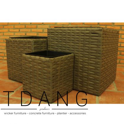 3 Piece Square Half-round Wicker Planter Set With Plastic Pot (TDW046)