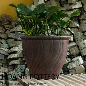 Beautiful Design Black Clay Pot (HPHP003)