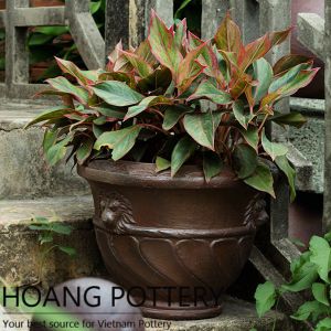 Beautiful Pattern Black Clay Planter (HPHP110)