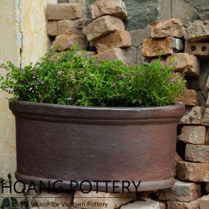 Beautiful Shape Black Clay Flower Planter (HPHP103)