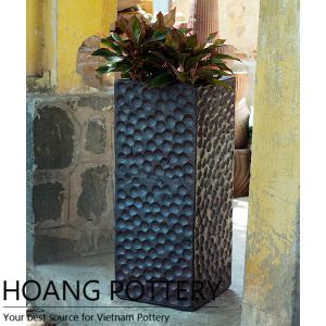Round pattern Design Black Clay Planter (HPHP102)