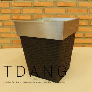 Square PE Wicker Planter With Zinc Pot (TDW026)