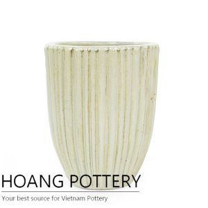 Low round squirrel planter pot